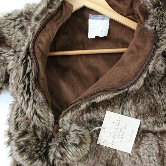 London & Cole Pom-Pom Faux Fur Bunting Suit 0-6M - Picture 4 of 6